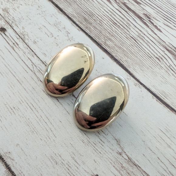Vintage Clip On Earrings Gold Tone Oval - Surface Marks - Picture 3 of 7